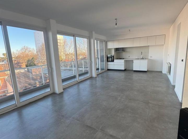 Departamento 4 ambientes con cochera a estrena en venta y alquiler - Bernal Centro 1