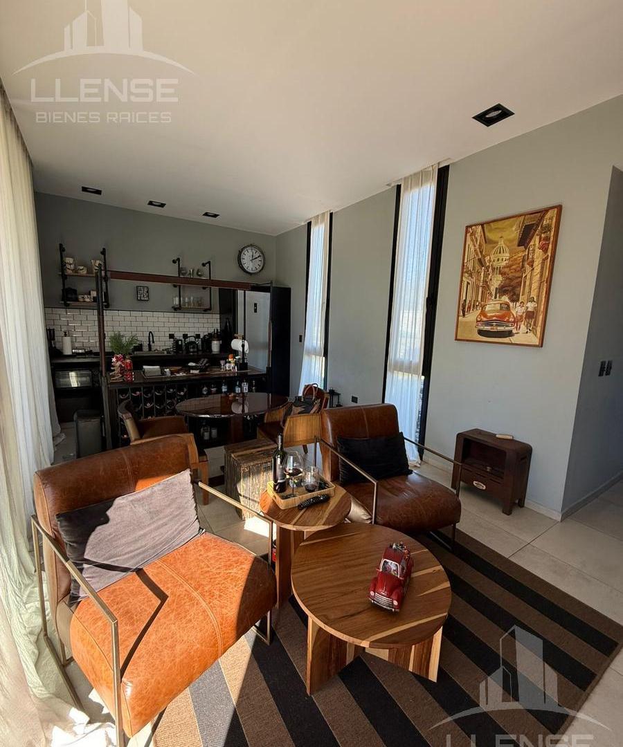 Foto de Casa 4 ambientes con pileta en venta - Barrio Cerrado La Vikkina, imagen 4