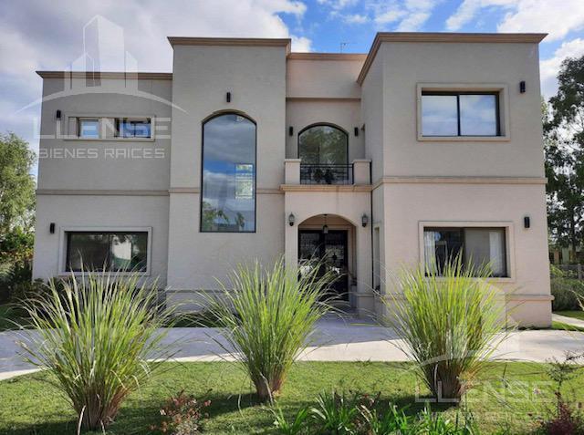 Casa 5 ambientes con piscina en venta apta credito- La Candida