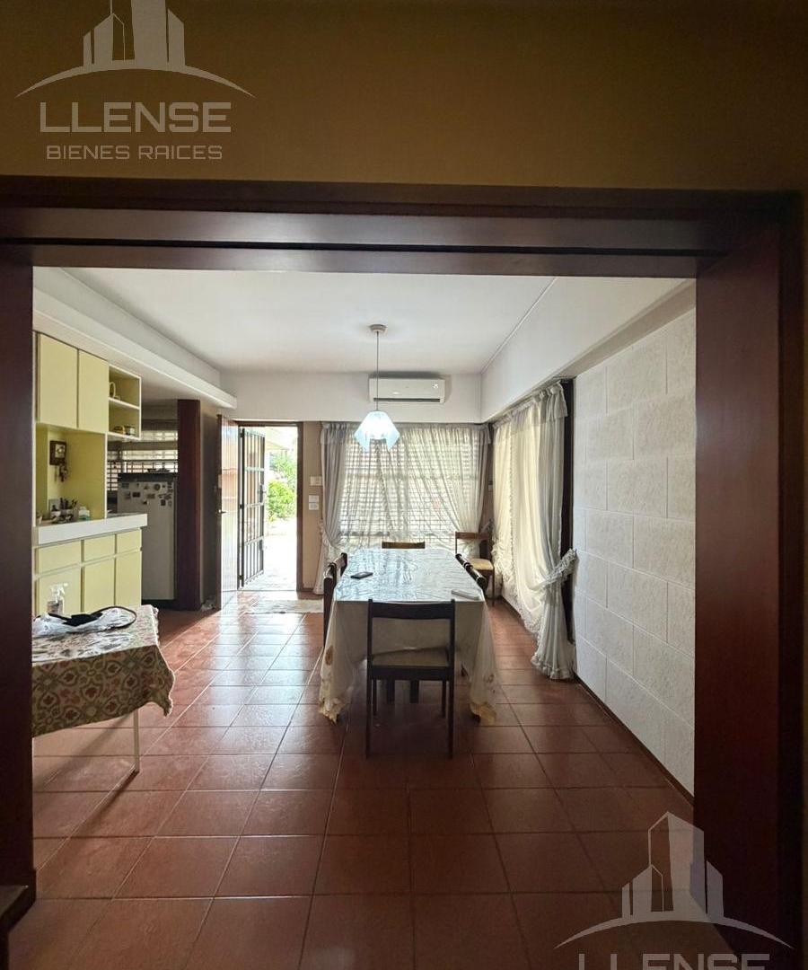 Casa de 4 ambientes en una planta en venta - Bernal Oeste