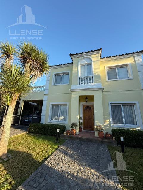 Casa 5 ambientes con pileta en venta - Altos de Hudson 1