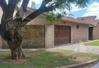 Casa 5 ambientes con pileta en venta - APTO CREDITO - Ranelagh 3