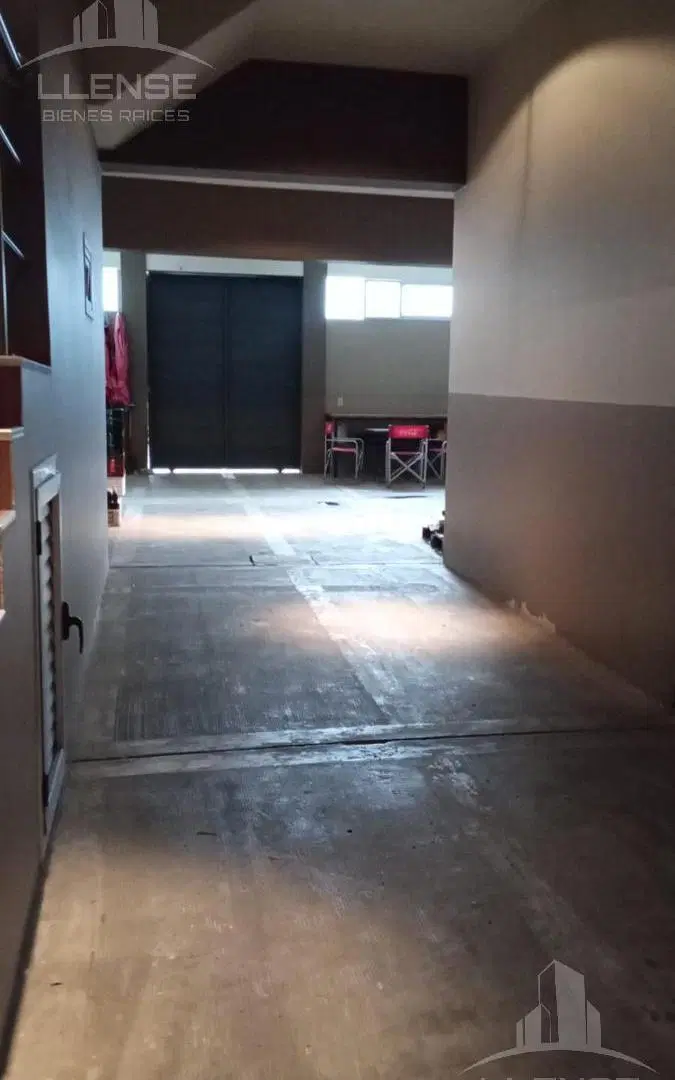 Casa 7 ambientes con local comercial aprox 600m2 en 3 plantas en venta - Quilmes sur 1