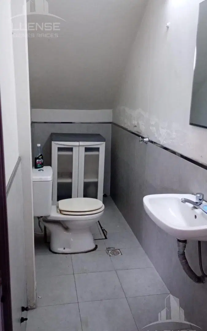 Casa 7 ambientes con local comercial aprox 600m2 en 3 plantas en venta - Quilmes sur 3