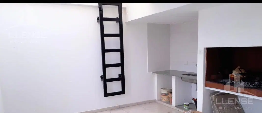 Departamento monoambiente con patio propio en venta - APTO CREDITO - Bernal Oeste 4