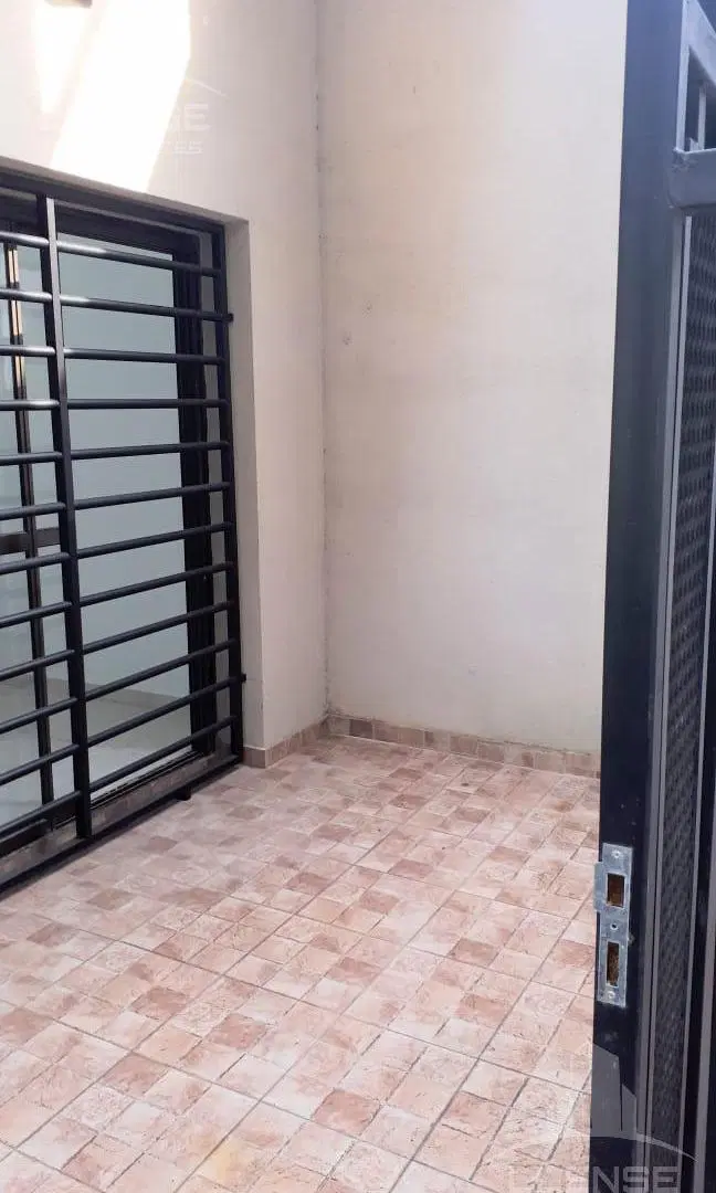 Departamento monoambiente con patio propio en venta - APTO CREDITO - Bernal Oeste 5