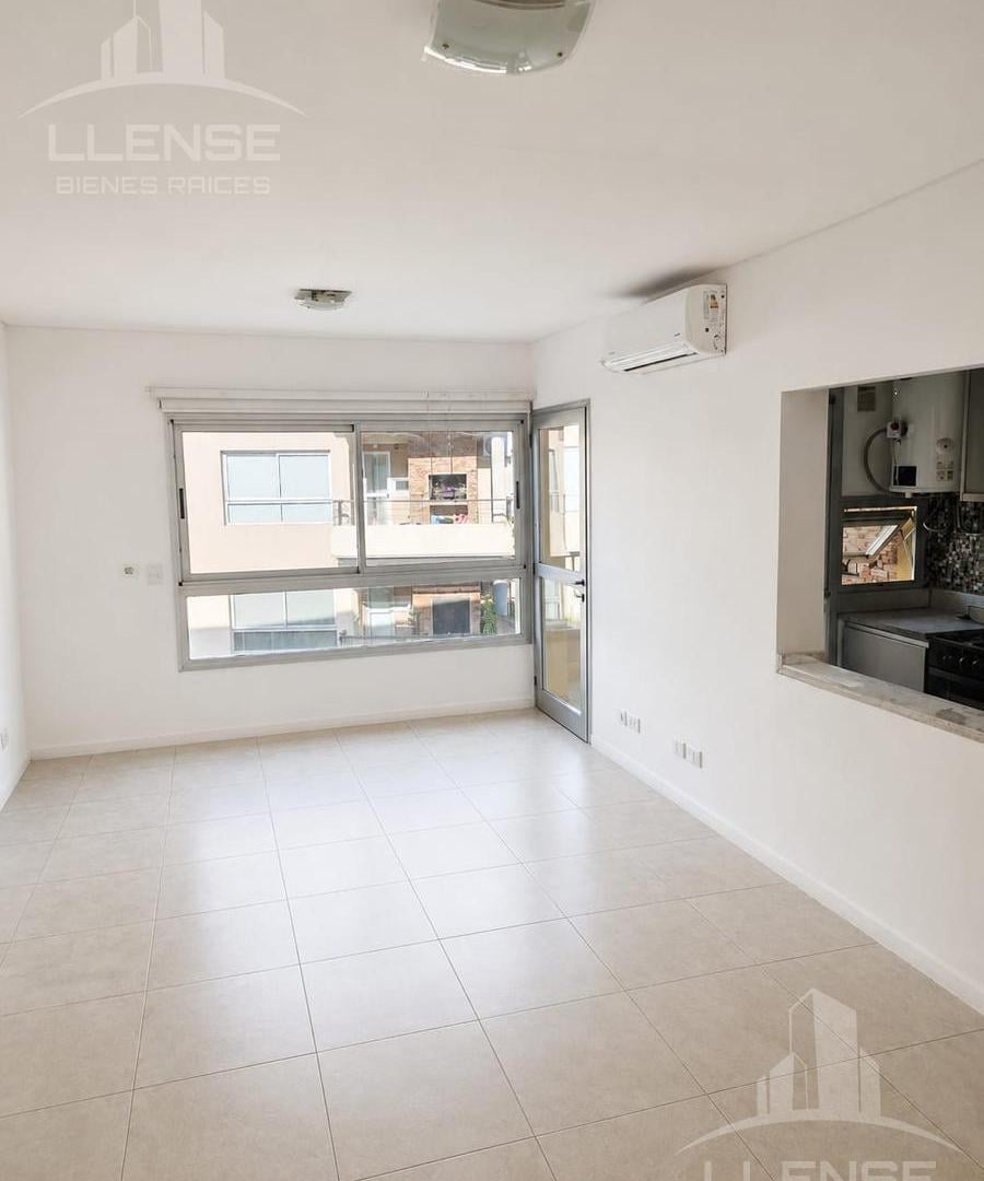 Departamento 3 ambientes con balcón y cochera en alquiler - Fincas de Iraola II