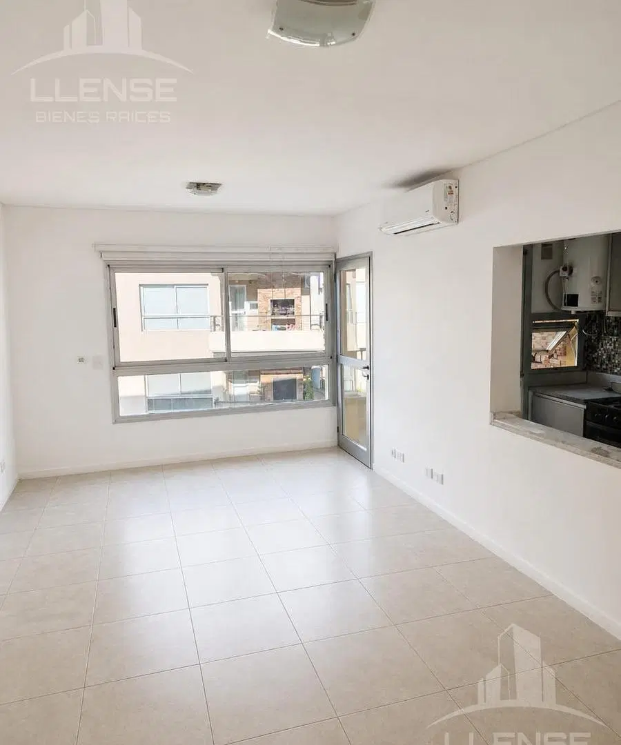 Departamento 3 ambientes con balcón y cochera en alquiler - Fincas de Iraola II 4
