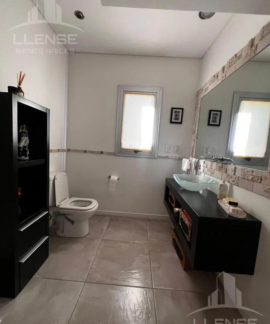 Casa 5 ambientes con pileta en venta y alquiler - Fincas de Iraola II 3