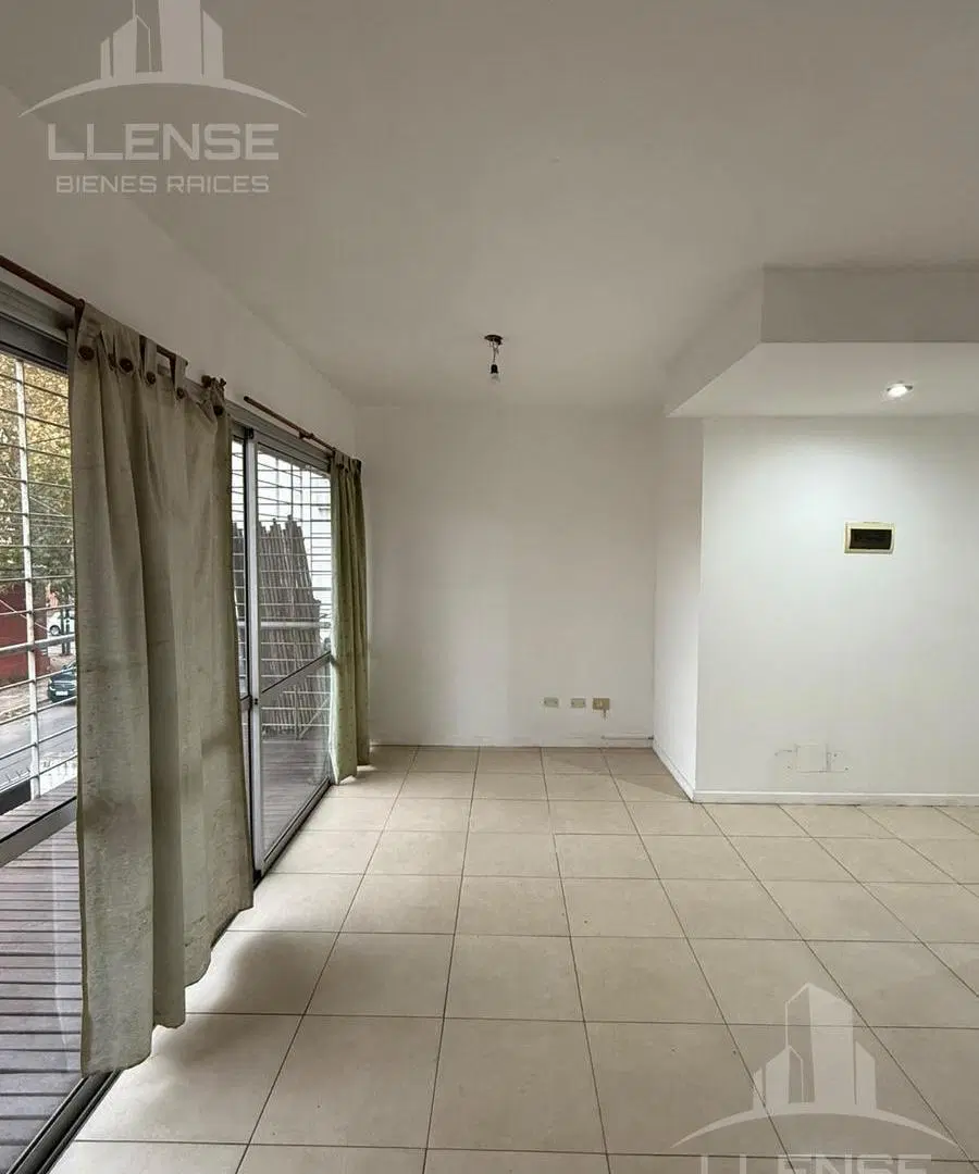 Departamento 2 ambientes con cochera cubierta en alquiler - Quilmes centro 4