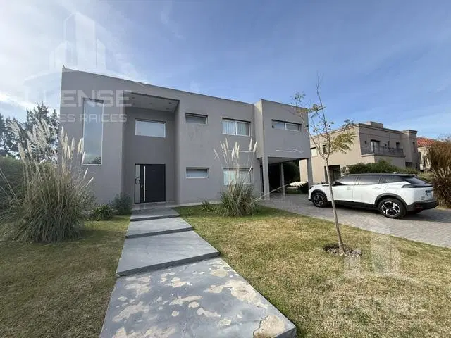 Casa 5 ambientes con pileta en alquiler - Las Golondrinas 5