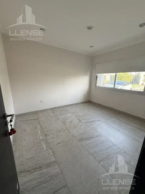 Casa 5 ambientes con pileta en alquiler - Las Golondrinas 1