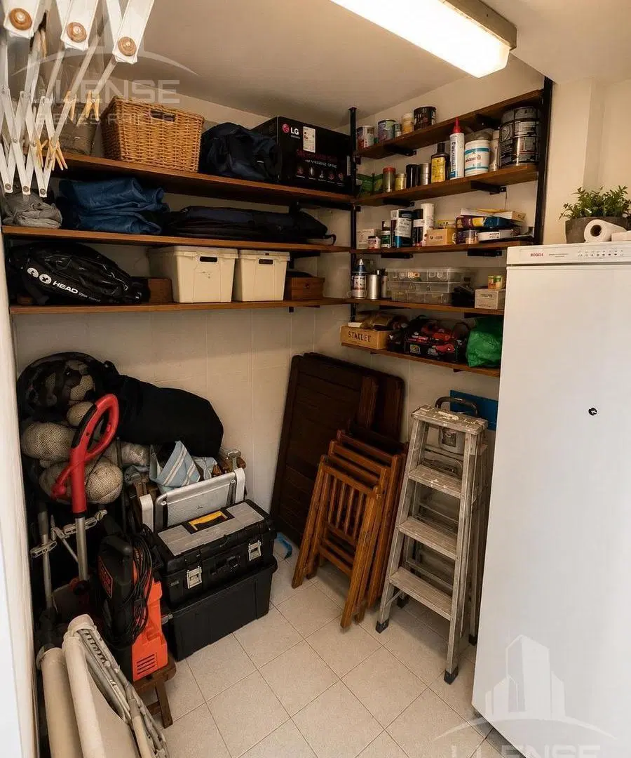 Casa de calidad 5 ambientes con jardín y cochera en venta - APTA CREDITO - Bernal centro 5
