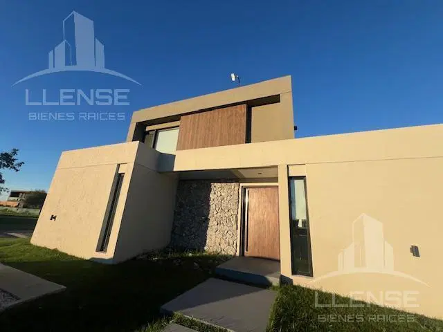 Casa 5 ambientes en venta y alquiler en Barrio San Juan Chico 1