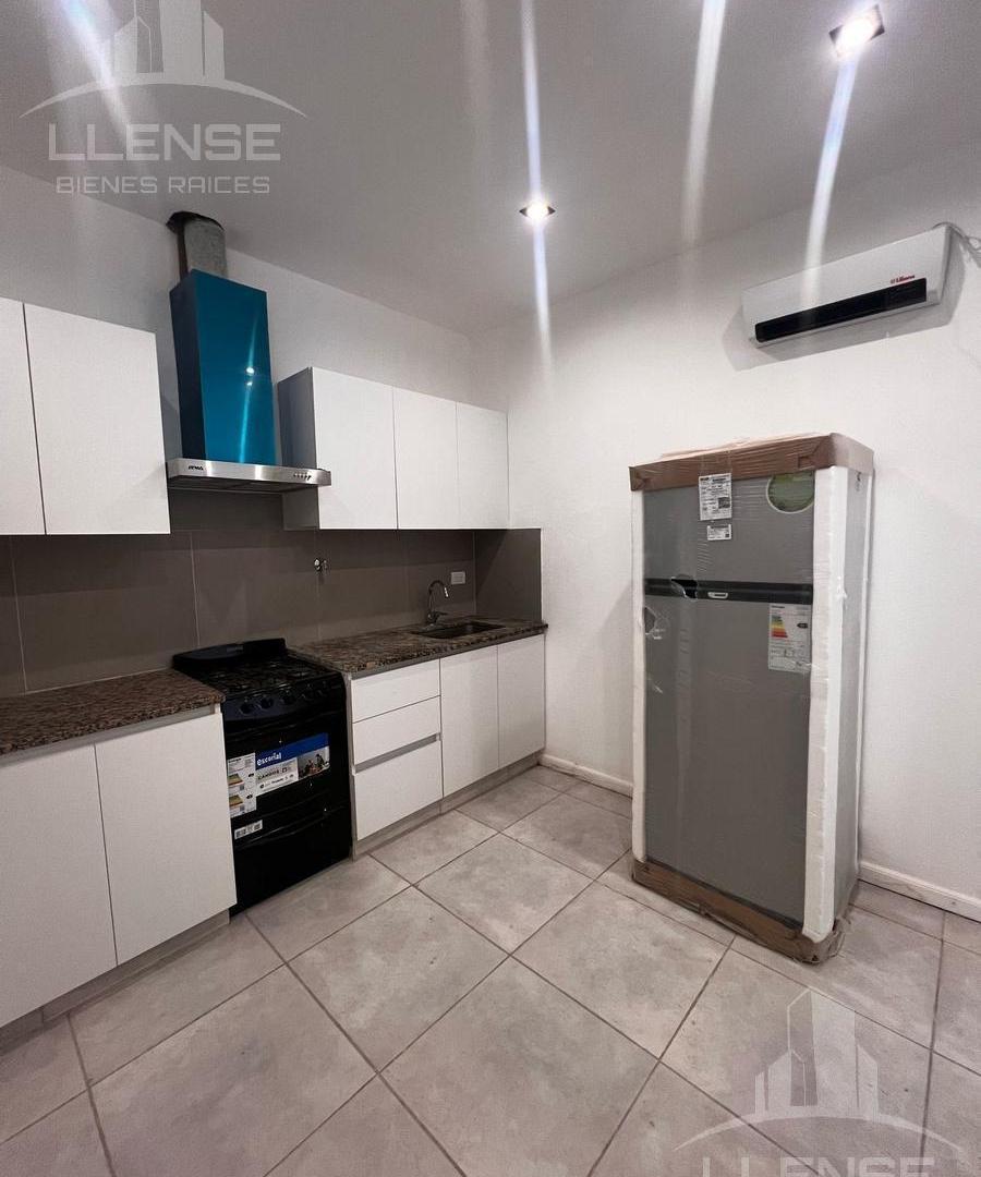 Foto de Casa 5 ambientes reciclada a nueva en venta - Quilmes Centro, imagen 2