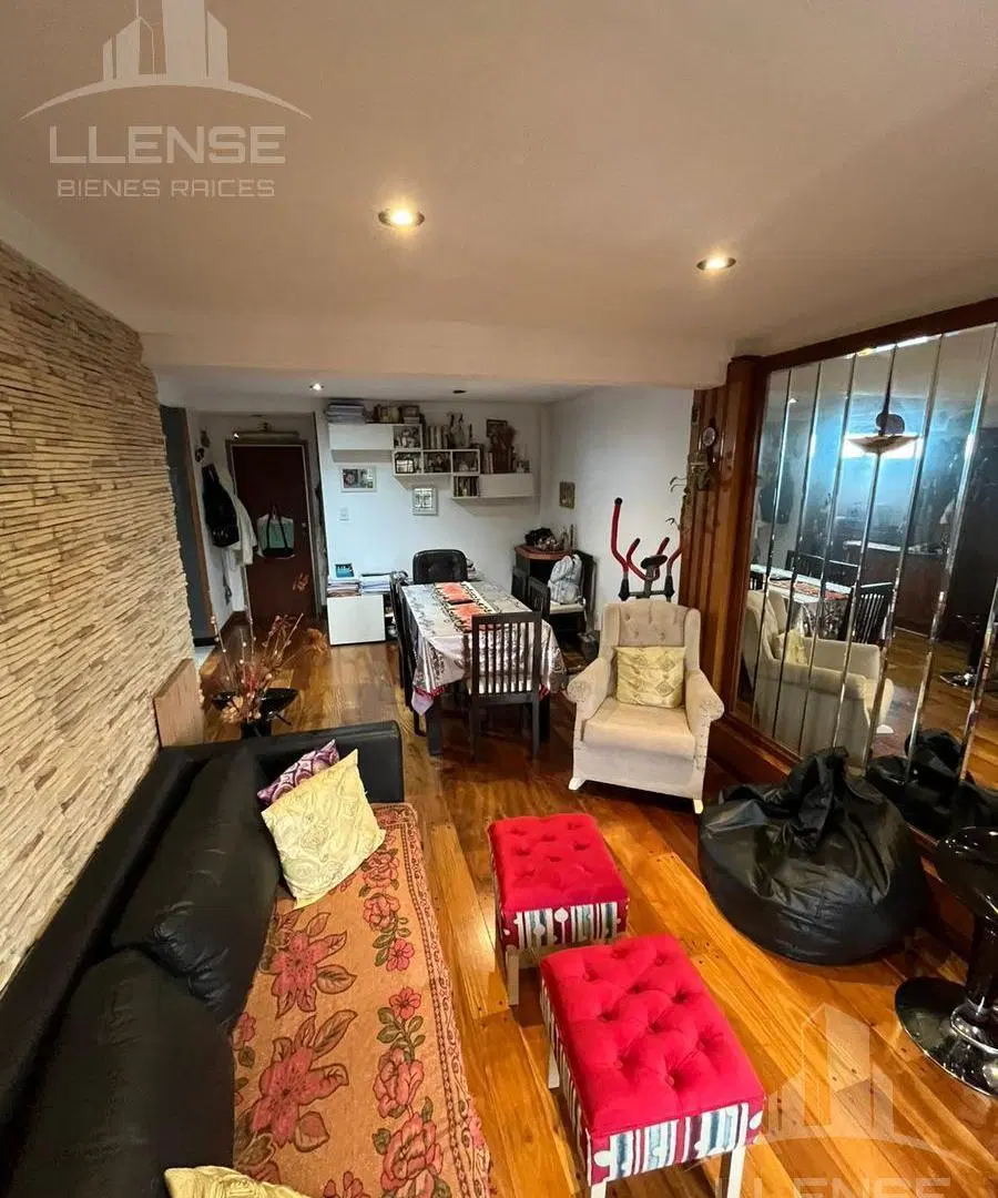 Departamento 3 ambientes en semipiso reciclado con 2 cocheras en venta - Wilde 4