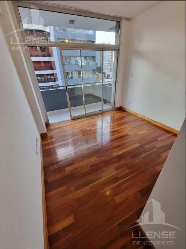 Departamento 2 ambientes con balcón en alquiler - Quilmes Centro 5