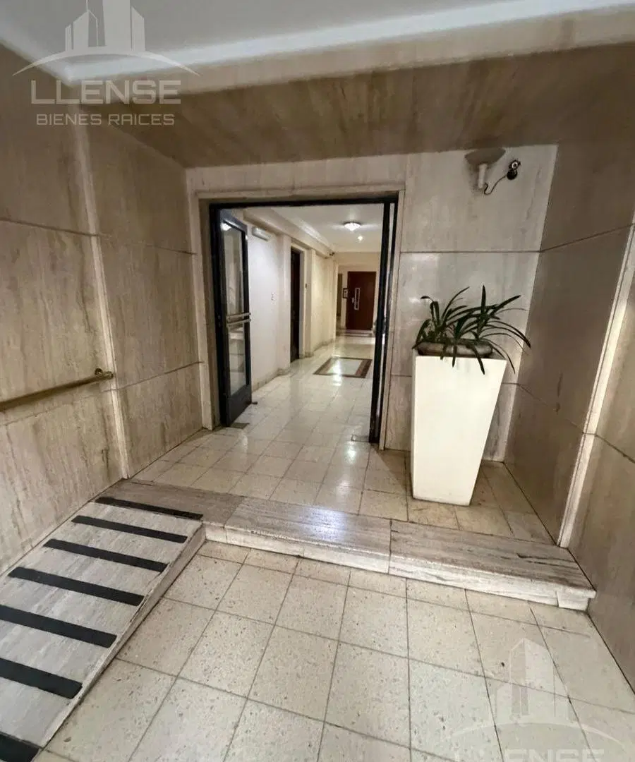 Departamento 4 ambientes con balcón en venta - Quilmes 3