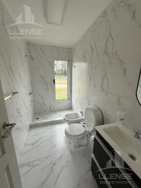 Casa 4 ambientes con pileta en alquiler - Guillermo E Hudson 5