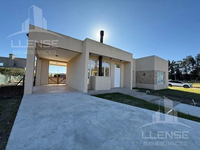 Casa 4 ambientes con pileta en alquiler - Guillermo E Hudson 3