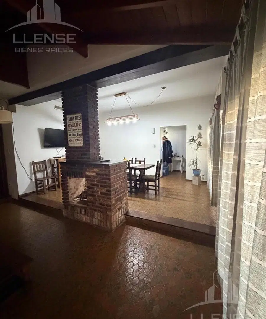Casa 5 ambientes con jardín en venta - APTO CREDITO - Quilmes 5