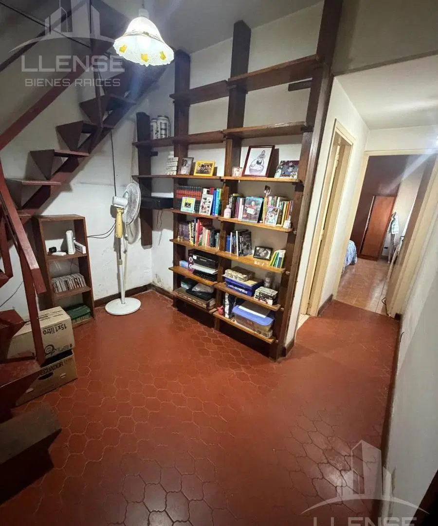 Casa 5 ambientes con jardín en venta - APTO CREDITO - Quilmes 8