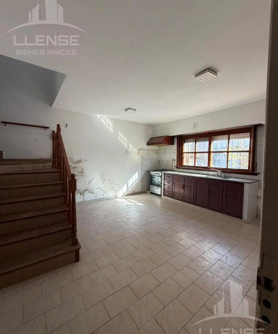 Casa 6 ambientes con jardín y cochera - ALQUILER COMERCIAL - Quilmes Centro 1