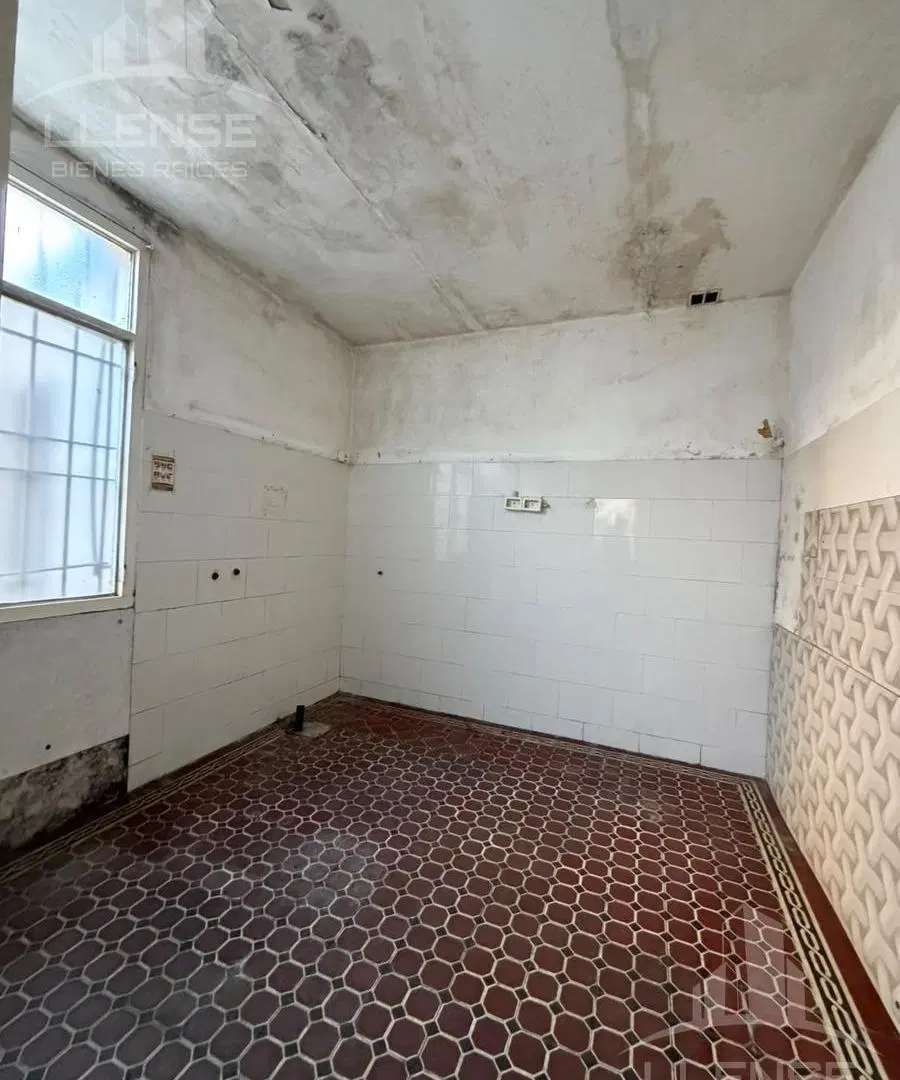 Casa 6 ambientes con jardín y cochera - ALQUILER COMERCIAL - Quilmes Centro 8