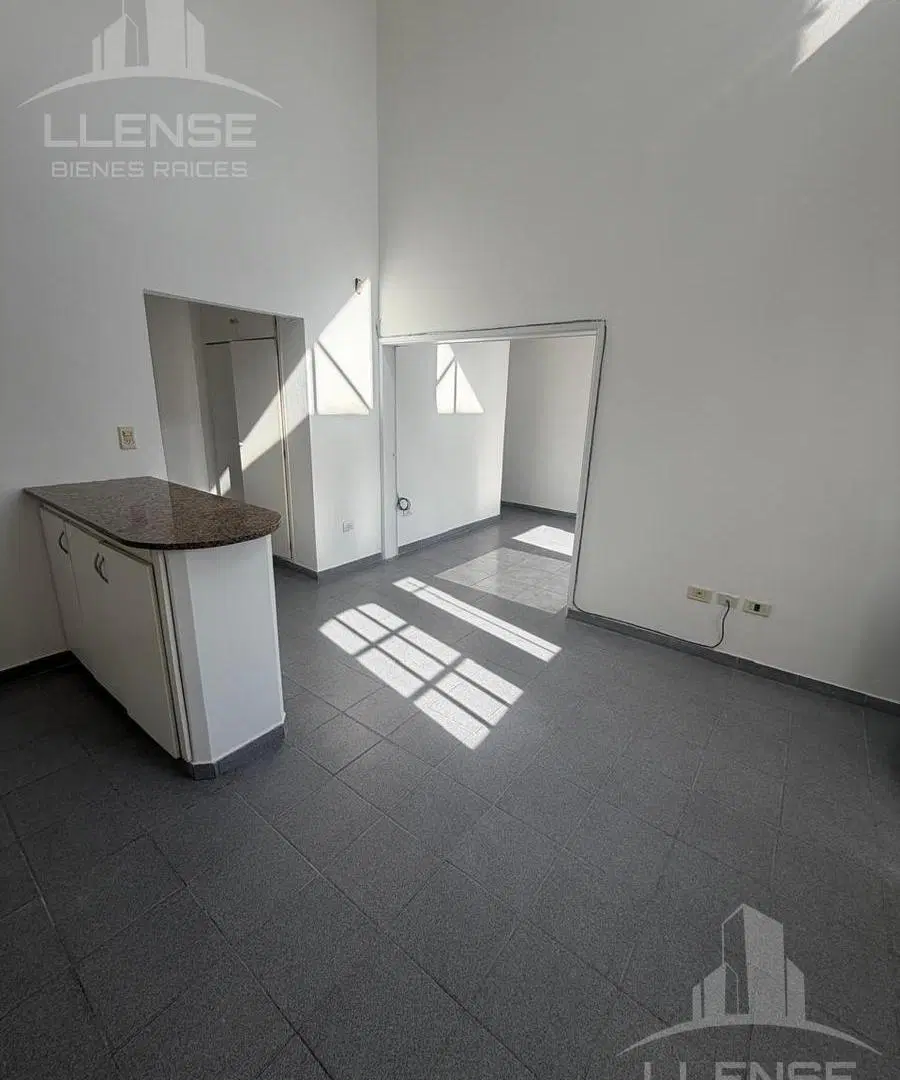 Departamento 3 ambientes reciclado en venta, terraza quincho, primer piso APTO CREDITO Quilmes Oeste 4