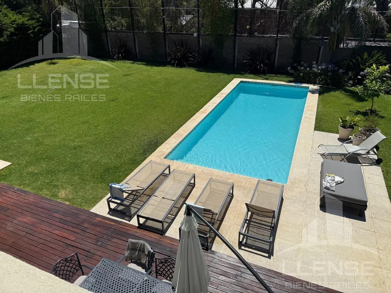 Casa de categoría 8 ambientes sobre 2 lotes en venta y alquiler - Barrancas de Guido Quilmes 1