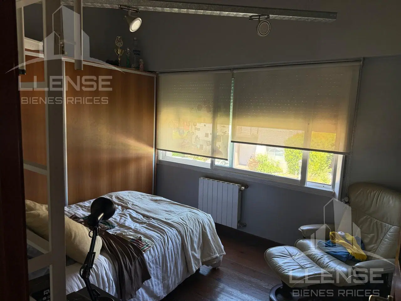 Casa de categoría 8 ambientes sobre 2 lotes en venta y alquiler - Barrancas de Guido Quilmes 4