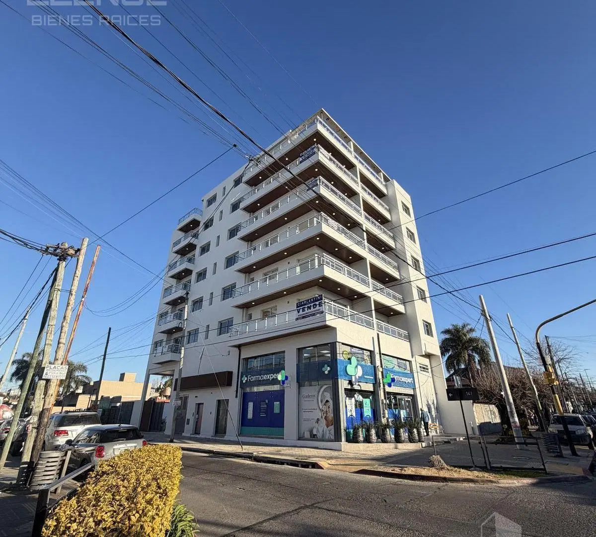 Departamento 3 ambientes con cocherasubterranea a estrenar en venta - Berazategui centro 1