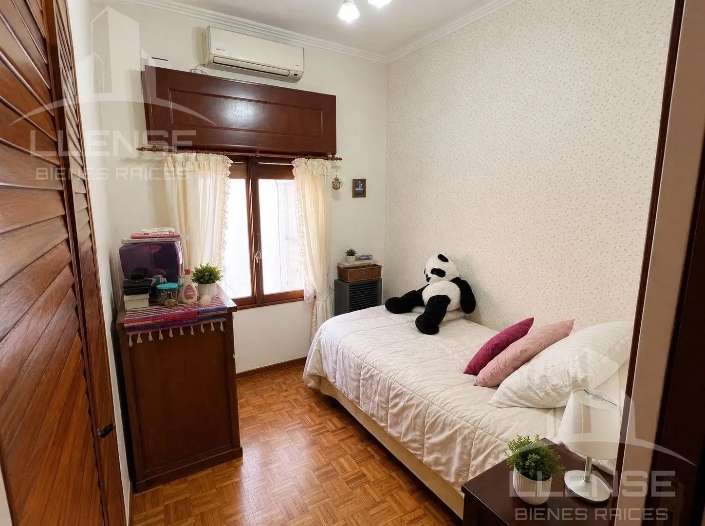 Casa en venta de 6 ambientes con cochera doble - APTO CREDITO - Quilmes centro 2