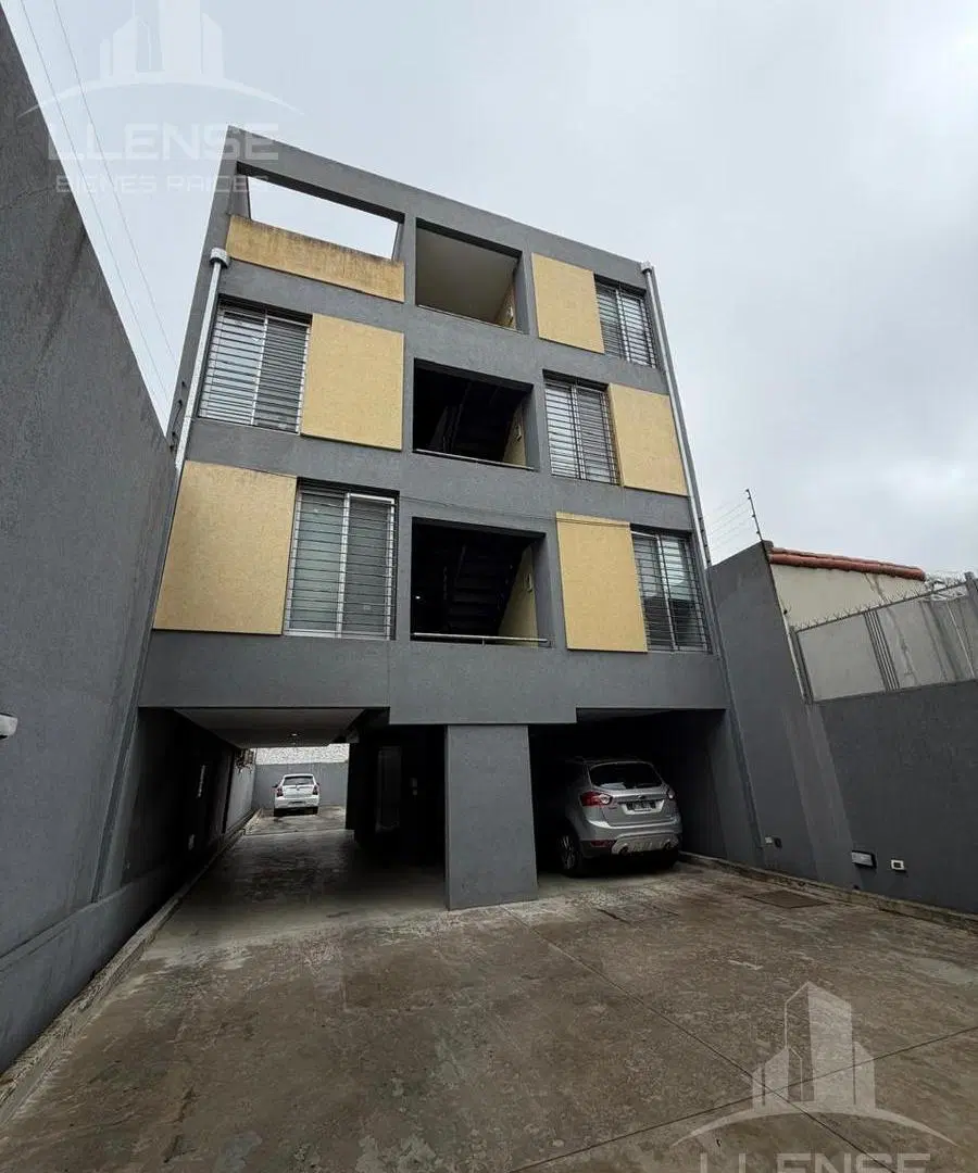 Departamento 2 ambientes con cochera descubierta en alquiler - Quilmes Oeste 2