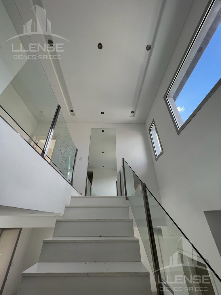 Foto de Casa 5 ambientes en 2 plantas con piscina en alquiler - Hudson Park, imagen 4