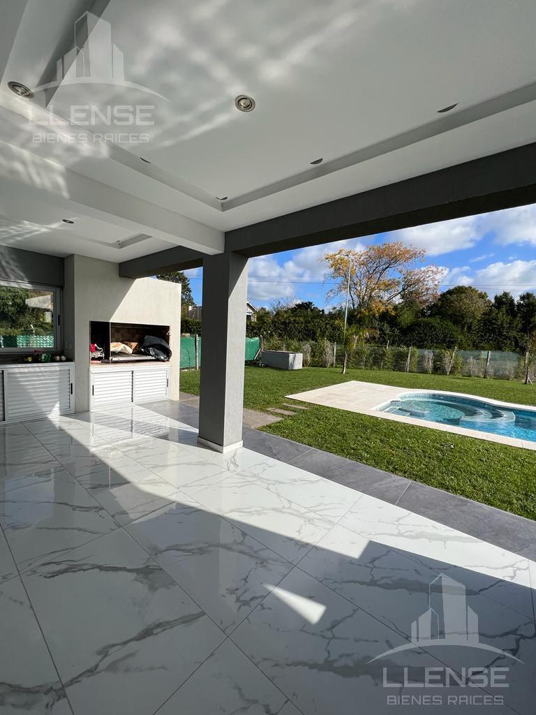 Foto de Casa 5 ambientes en 2 plantas con piscina en alquiler - Hudson Park, imagen 3