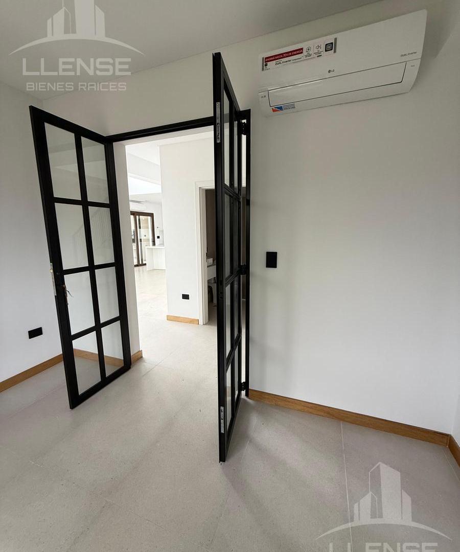 Foto de Casa 4 ambientes con pileta al lago a estrenar en venta - Magallanes, imagen 4
