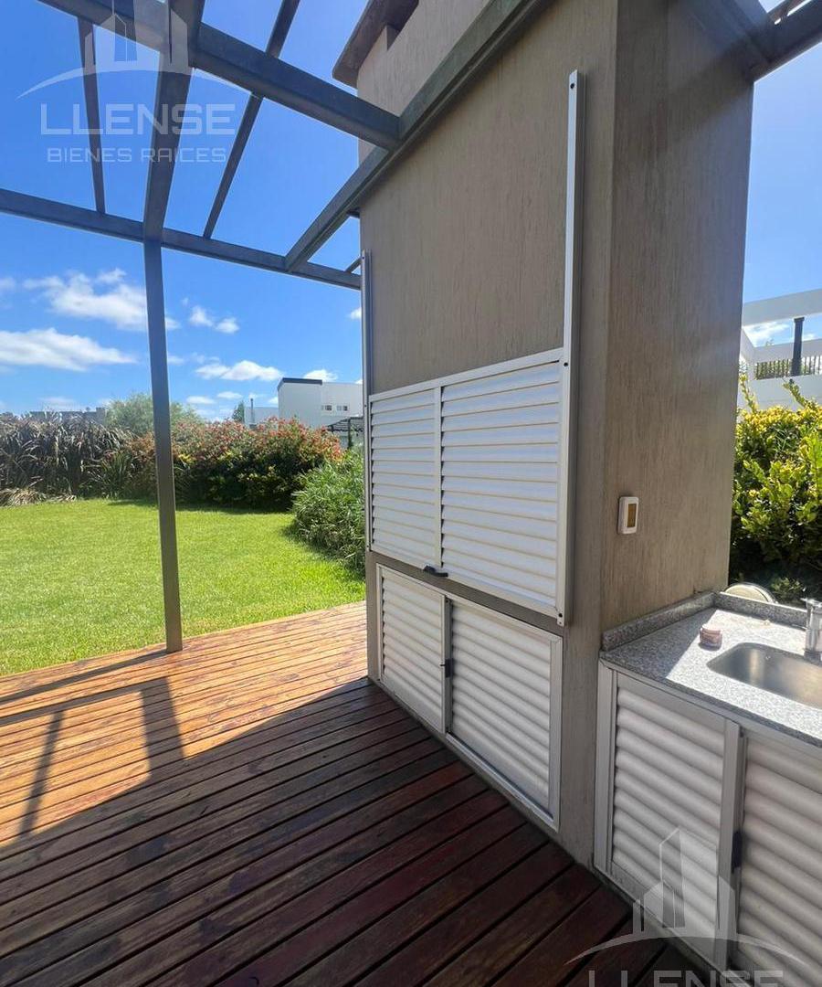 Foto de Casa 4 ambientes en una planta, lote interno en venta - Fincas de Hudson, imagen 3