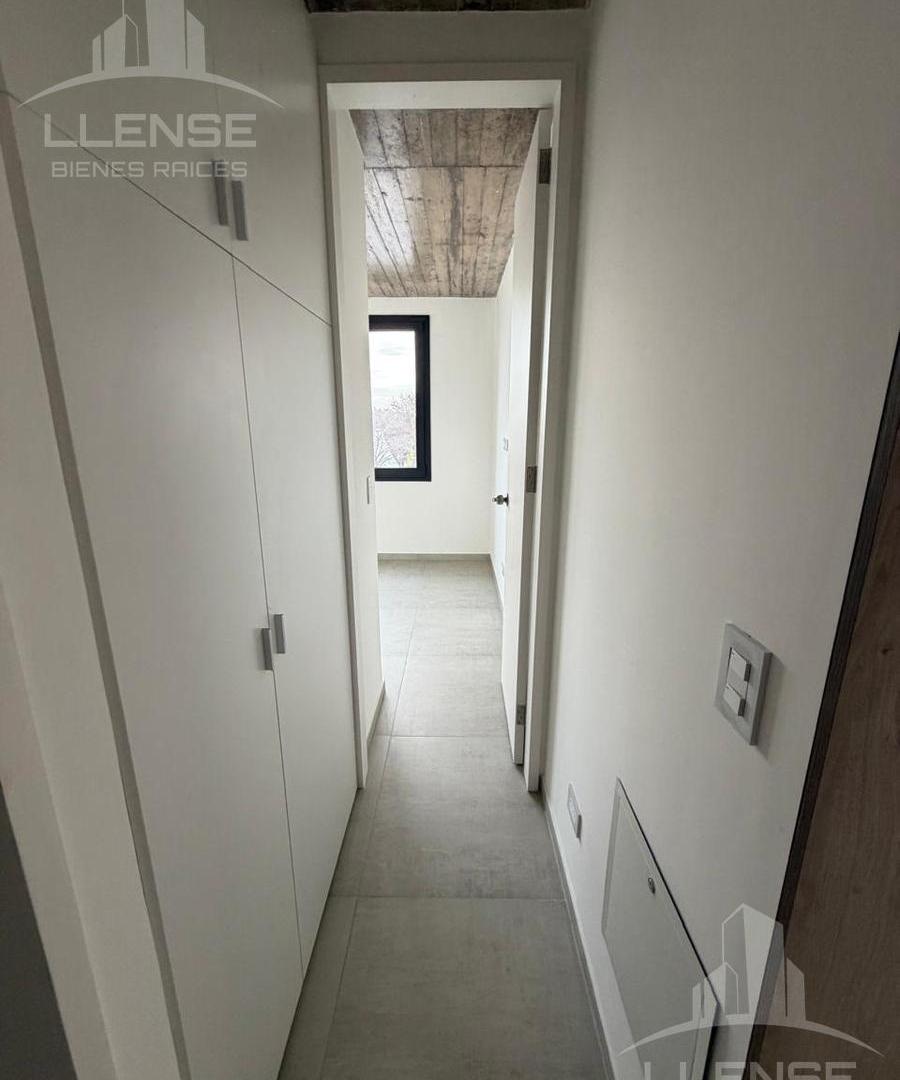 Foto de Exclusivo departamento 2 ambientes con cochera y terraza propia a, imagen 3