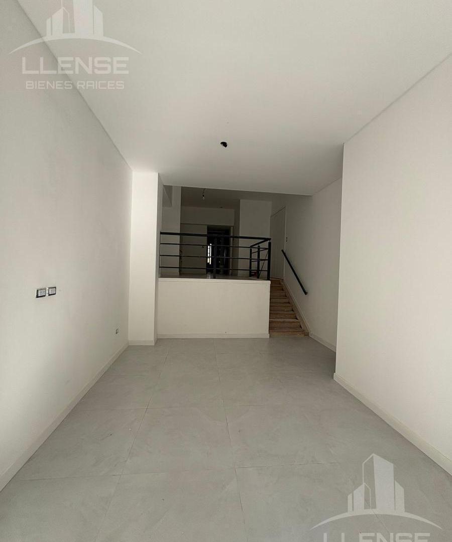 Foto de Departamento 2 ambientes a estrenar con galería jardín cochera y, imagen 5