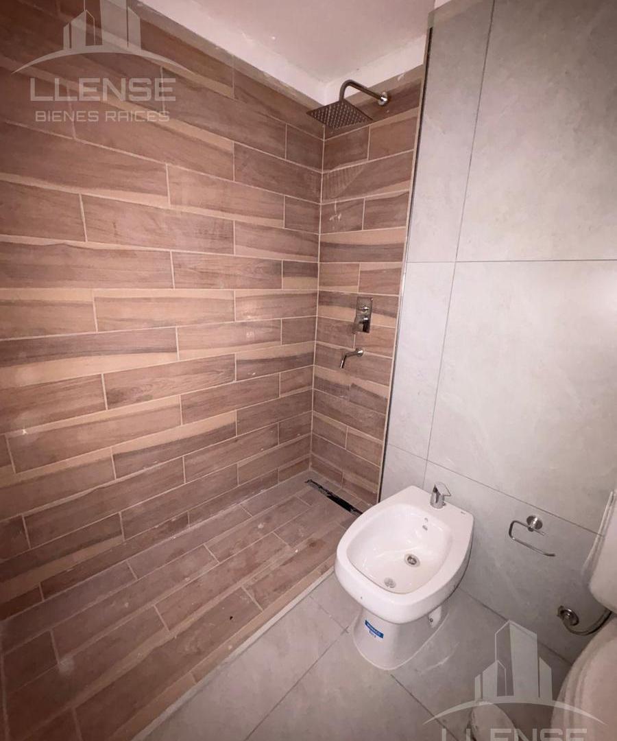 Foto de Departamento 3 ambientes con patio aterrazado quincho parrilla cochera, imagen 5