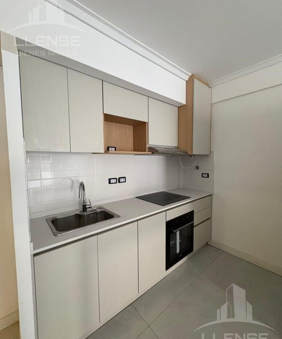 Foto de Departamento 3 ambientes con patio aterrazado quincho parrilla cochera, imagen 1
