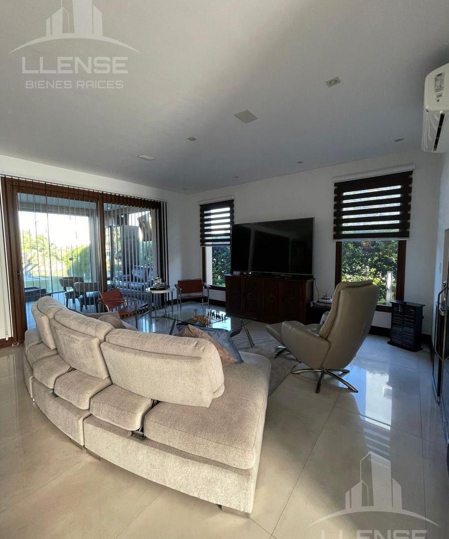 Foto de Casa 5 ambientes de categoria, lote a canal, SEMIAMOBLADA, en alquiler, imagen 3