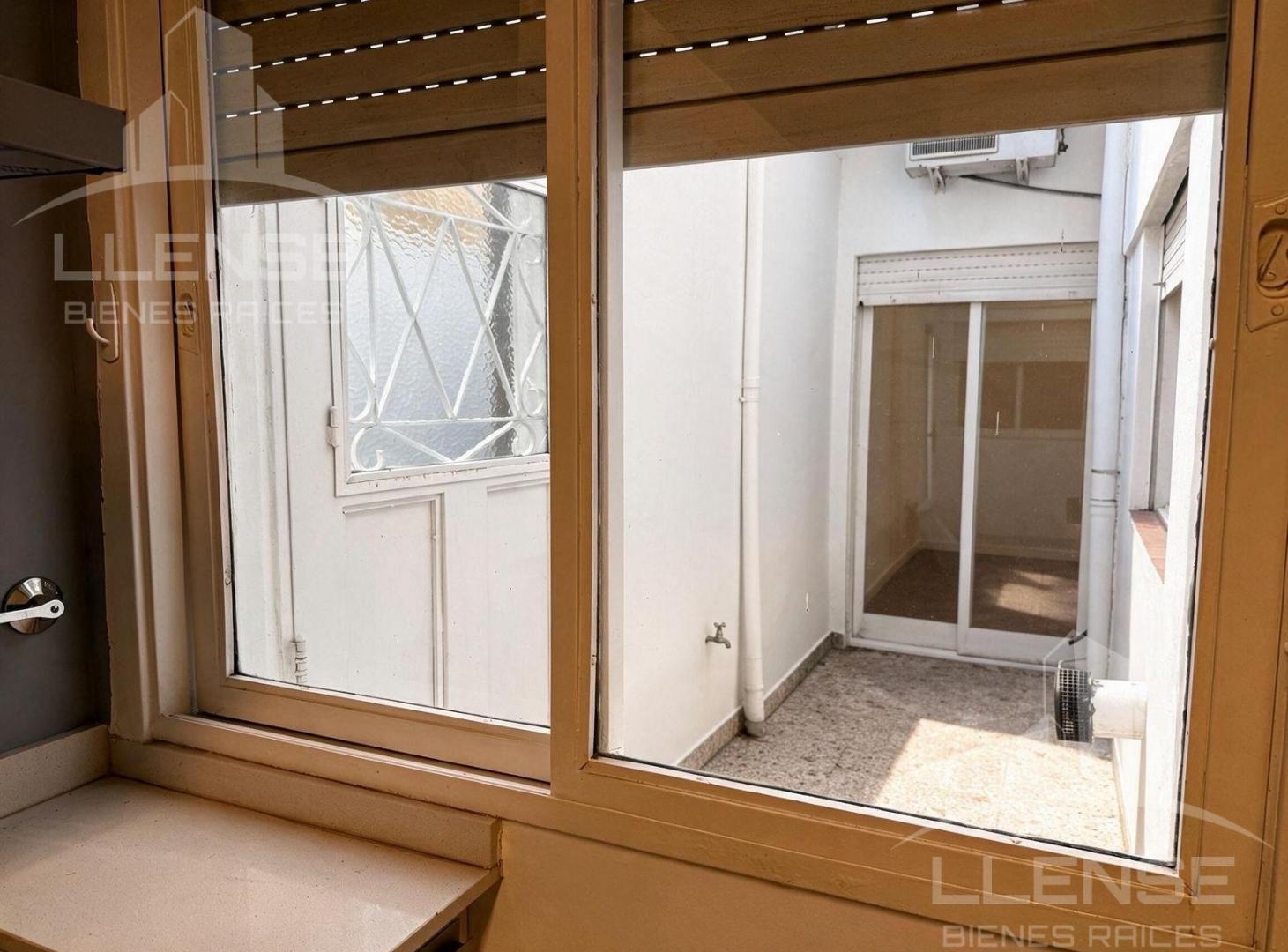 Foto de Departamento 2 ambientes en planta baja con patio propio en alquiler, imagen 5