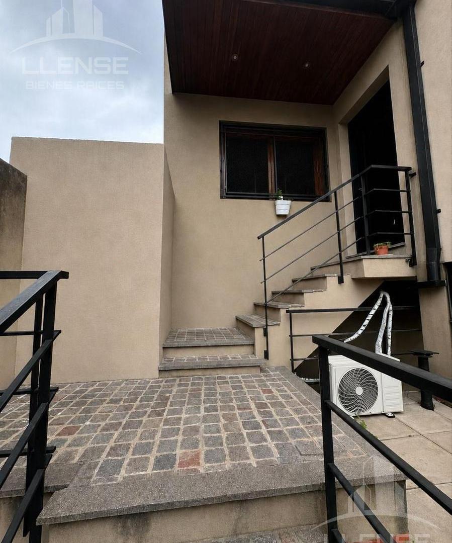 Foto de Departamento 3 ambientes con terraza y parrilla propia, en alquiler, imagen 1