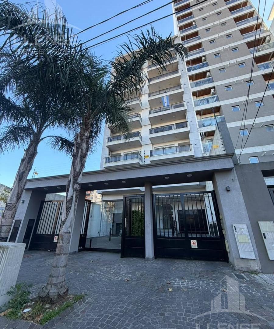 Foto de Departamento 3 ambientes con balcón y baulera en venta - Bernal, imagen 4