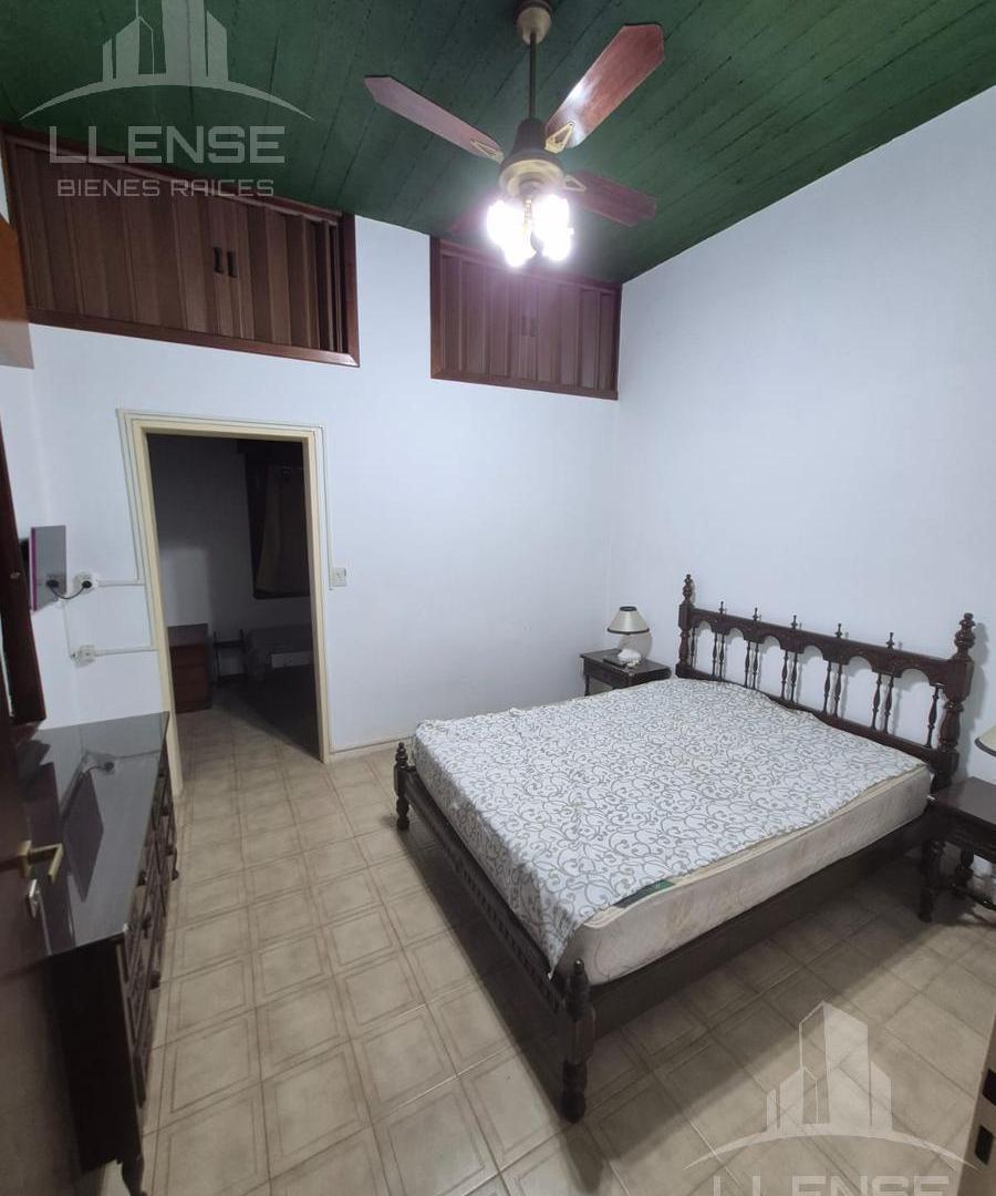 Foto de Casa 3 ambientes sobre lote de 1250m2 con pileta y quincho en venta, imagen 5