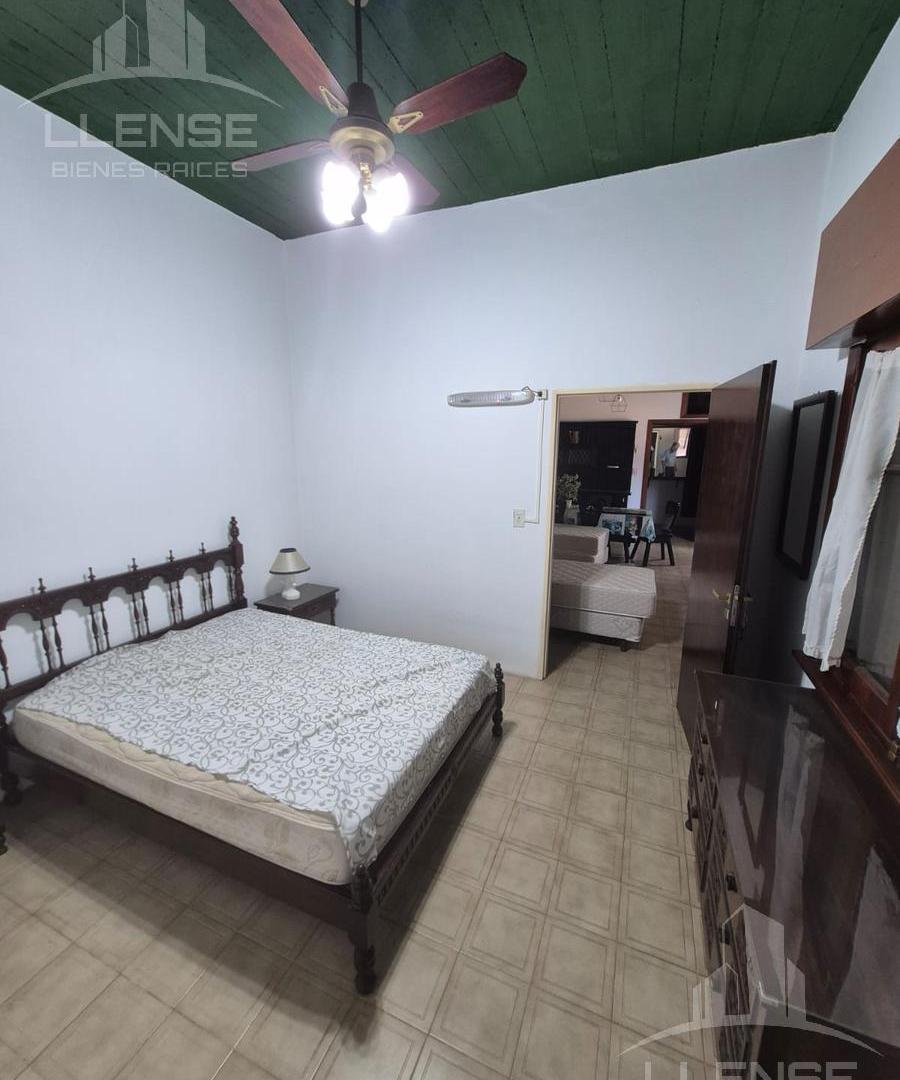 Foto de Casa 3 ambientes sobre lote de 1250m2 con pileta y quincho en venta, imagen 1