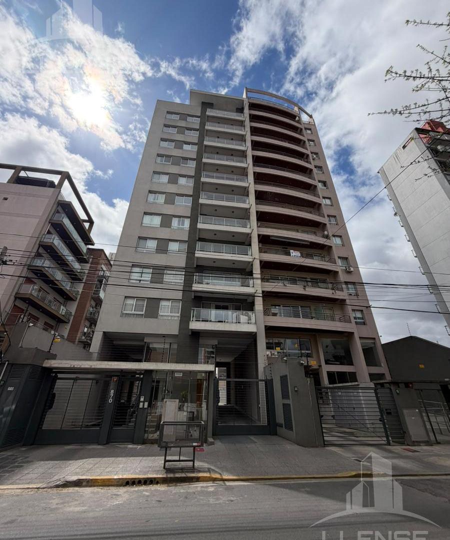 Foto de Departamento 2 ambientes con balcón y cochera subterranea en venta, imagen 2