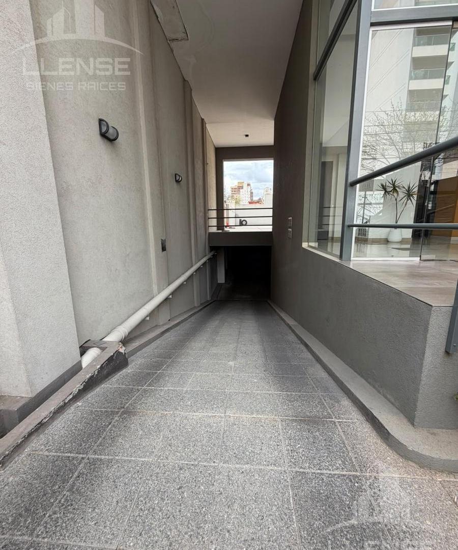 Foto de Departamento 2 ambientes con balcón y cochera subterranea en venta, imagen 5